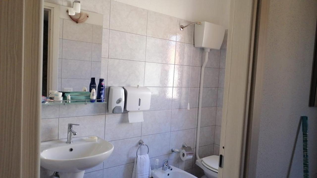 Affittacamere Sos Ninnitteddos Torpè Exterior foto